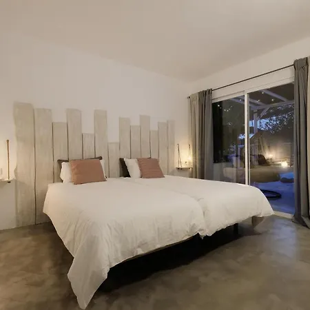 Clara Ibiza *