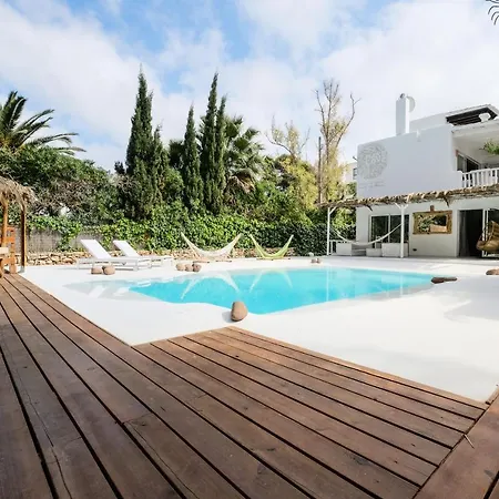 Clara Ibiza Santa Eularia des Riu