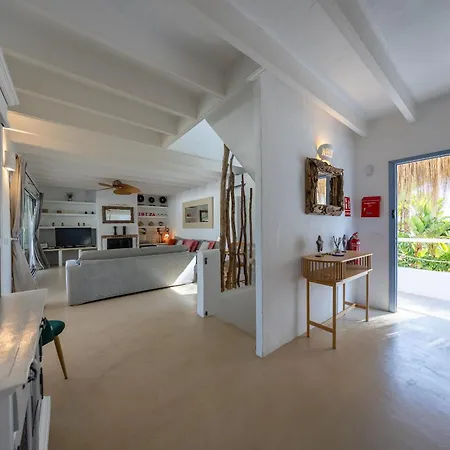 Clara Ibiza * Santa Eularia des Riu