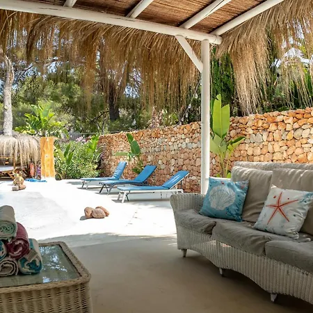 Clara Ibiza Santa Eulária des Riu