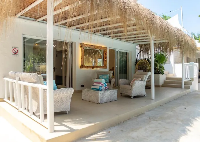 Clara Ibiza 산타 에우랄리아 데 리오