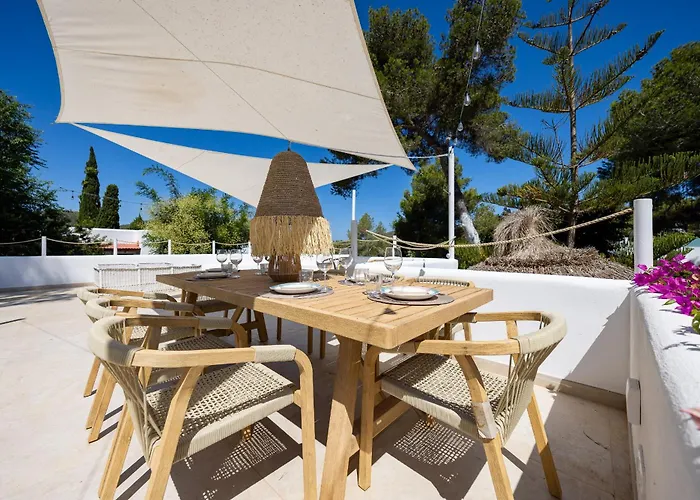 Clara Ibiza Villa Santa Eulària des Riu